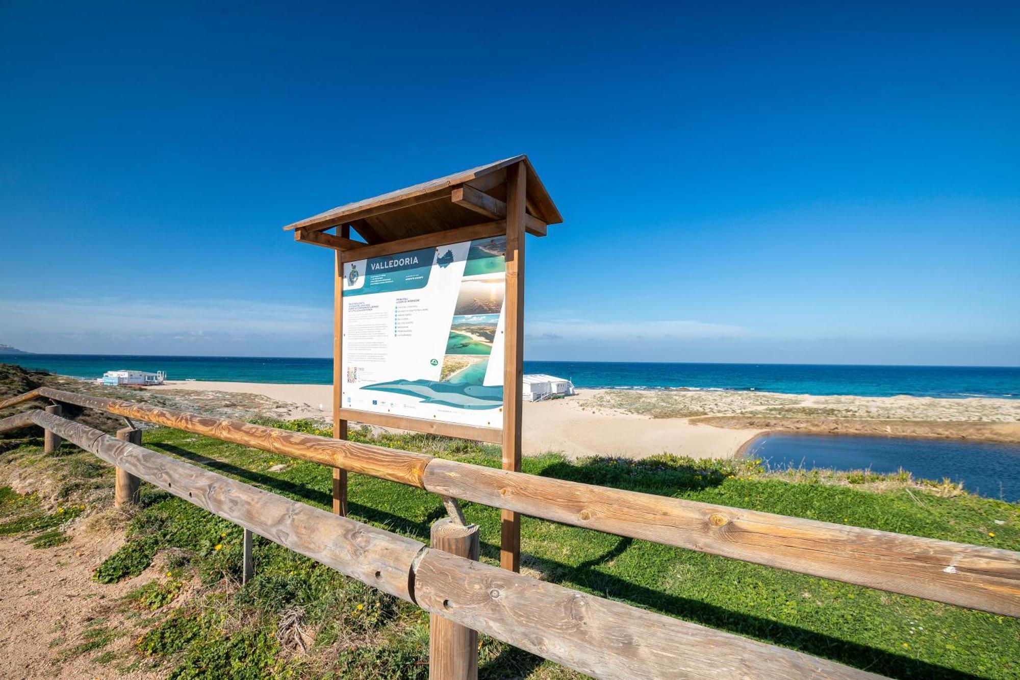 Casa Vacanze Patrizia Valledoria  Exteriör bild